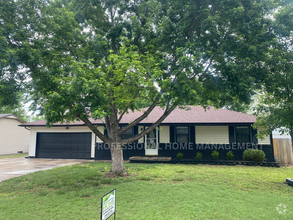 Building Photo - Welcome to your beautifully renovated 4-be...