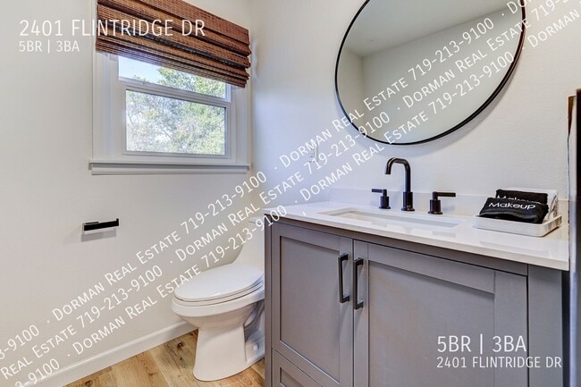 Building Photo - 2401 Flintridge Dr