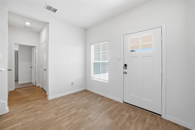 Building Photo - 246 Shenandoah Dr