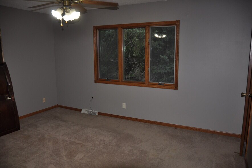 Building Photo - 5511 N 93rd Ave