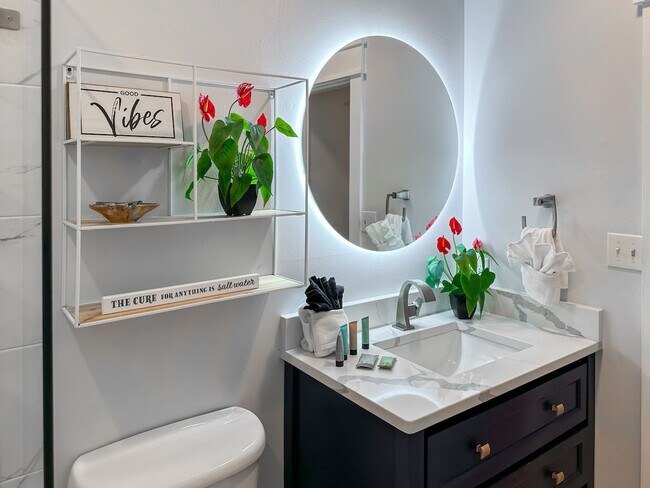 Building Photo - 4507 Luke Ave