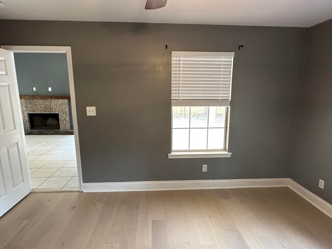 Building Photo - 218 Sparkleberry Ln