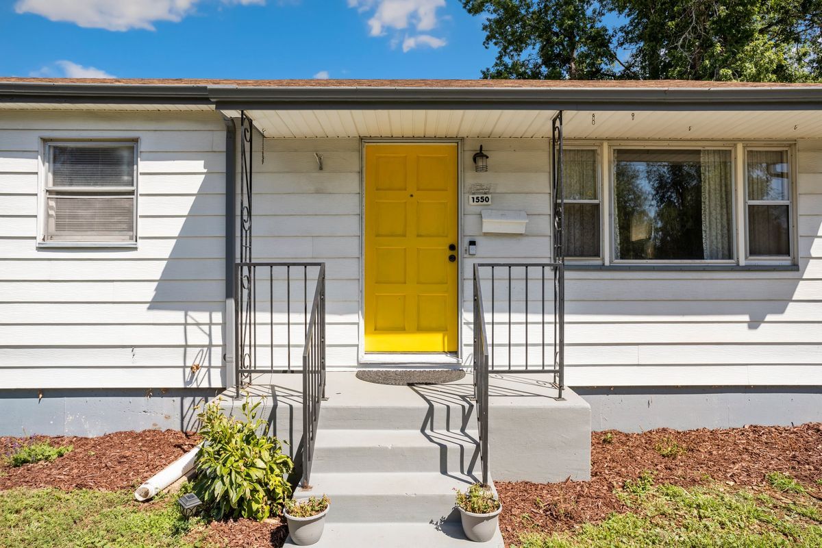 Building Photo - 1550 Happiness Dr