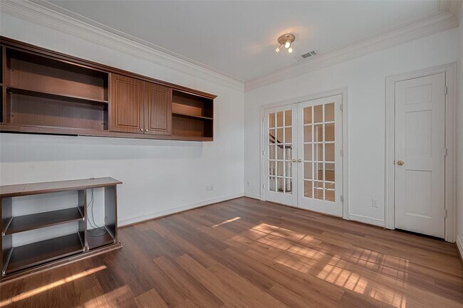 Building Photo - 510 Barkers Cove