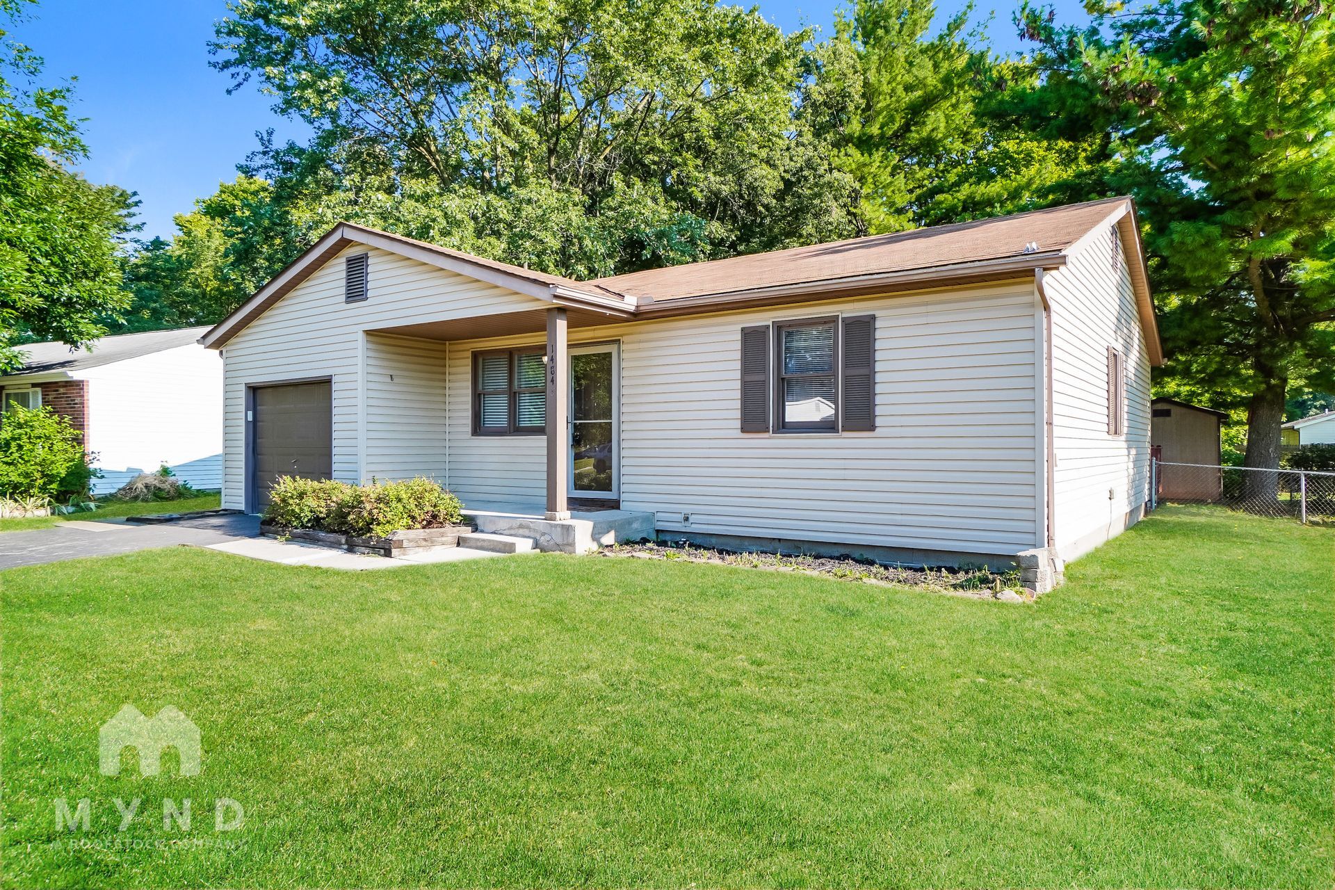 Building Photo - 1484 Willow View Dr
