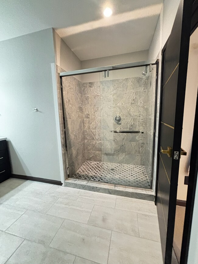 Building Photo - 751 Spire Bnd