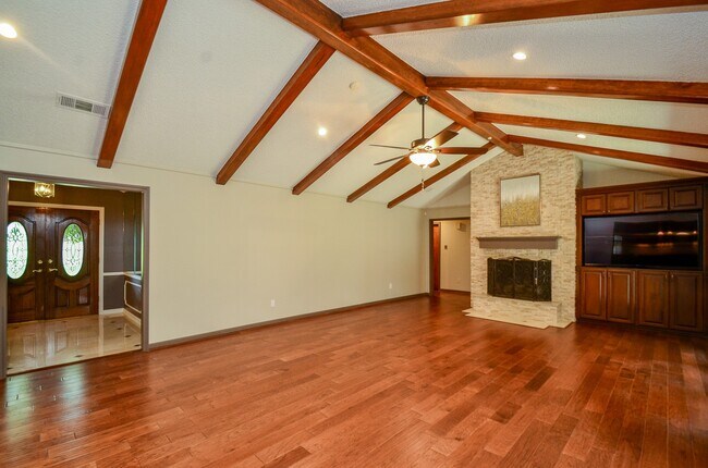 Building Photo - 3015 Bainbridge Ct