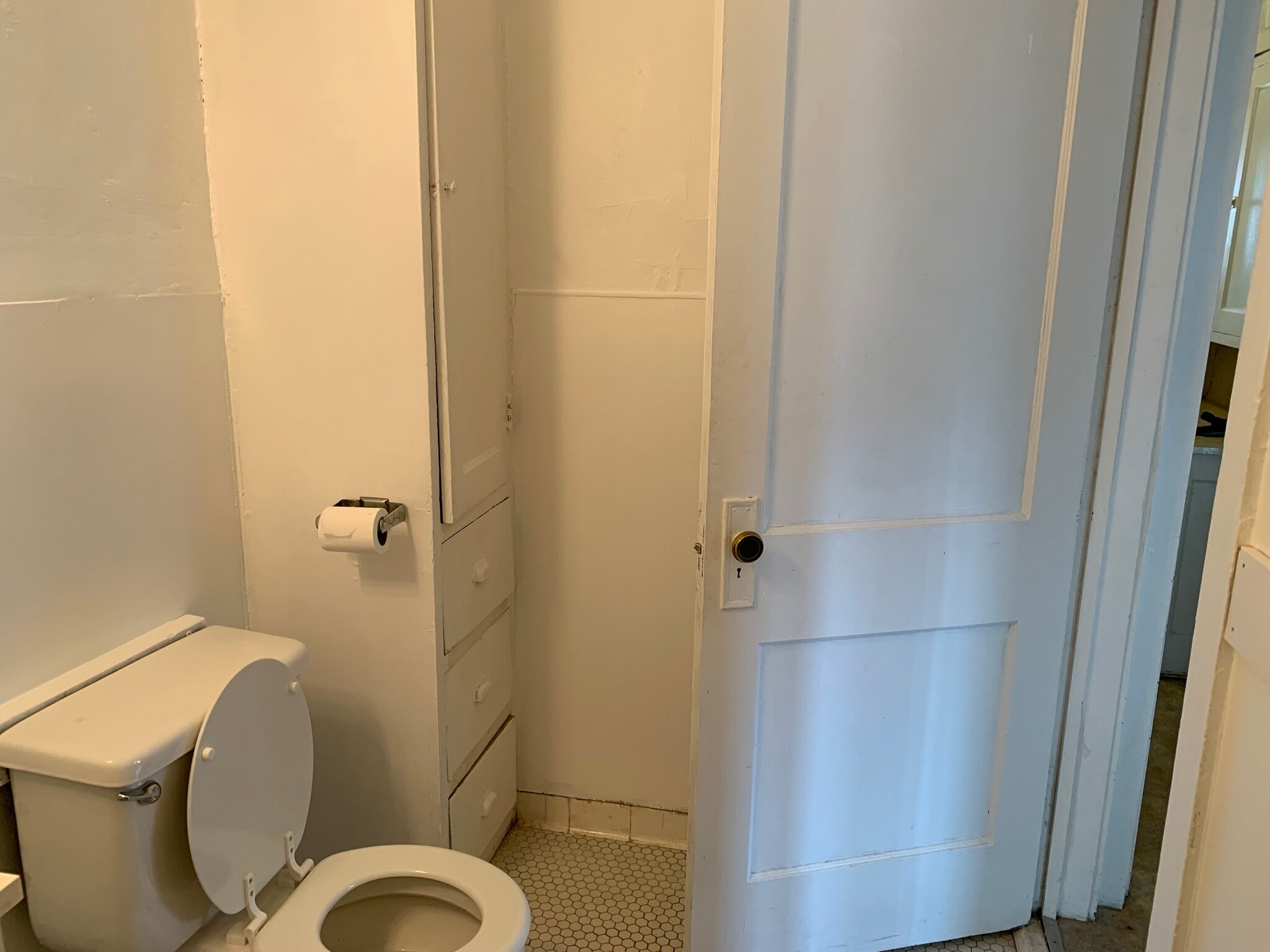 Bathroom - 2910 James Ave S