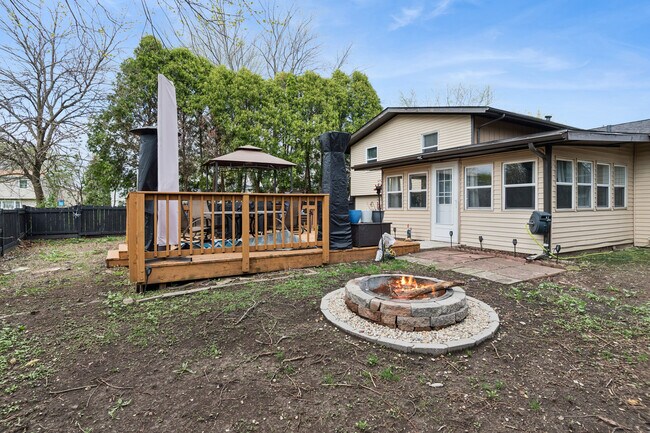 Building Photo - 407 Greenfield Rd