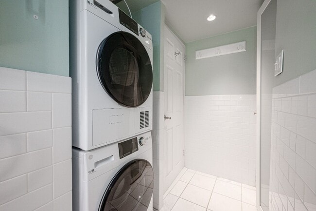 Building Photo - The Dorchester