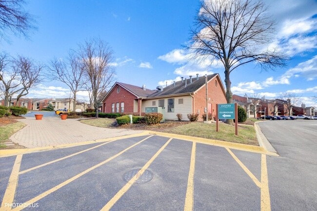 Building Photo - 1955 N Hicks Rd