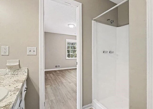 Building Photo - 4460 Marjorie Rd SW