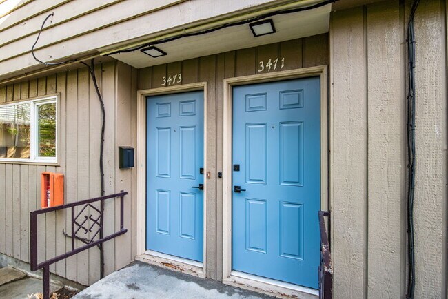 Building Photo - 3473 6th Ave NW