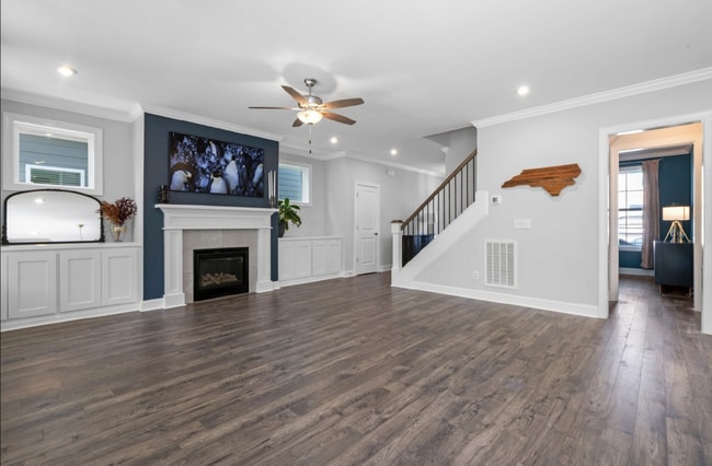Building Photo - 217 Tumbling River Dr