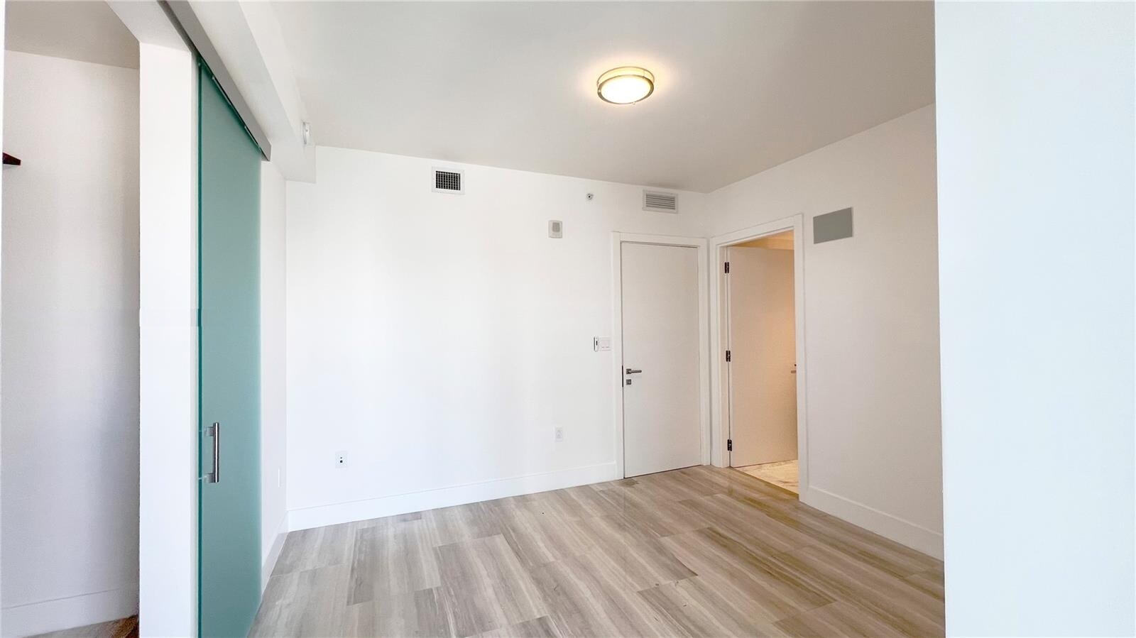 Building Photo - 1451 Brickell Ave