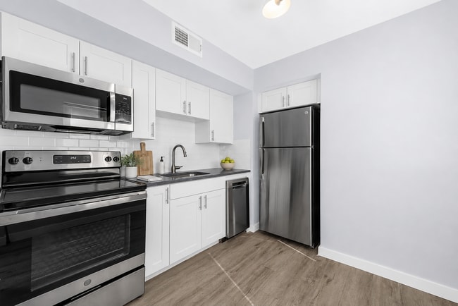 Interior Photo - 7201 Gravois