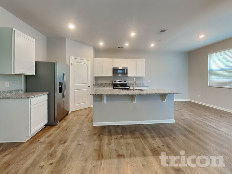 Building Photo - 9216 War Eagles Way