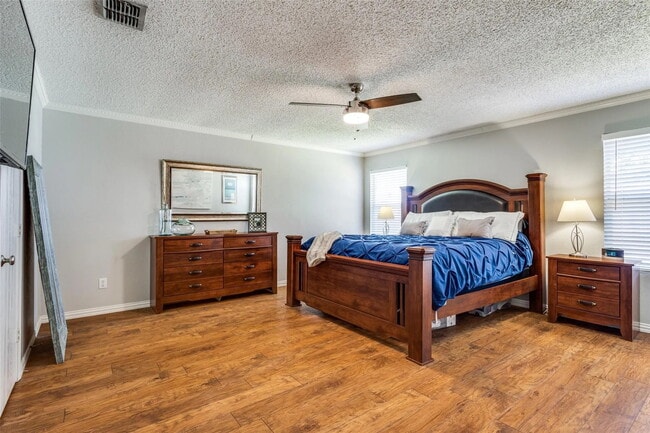Building Photo - 4612 Wedgewood Dr