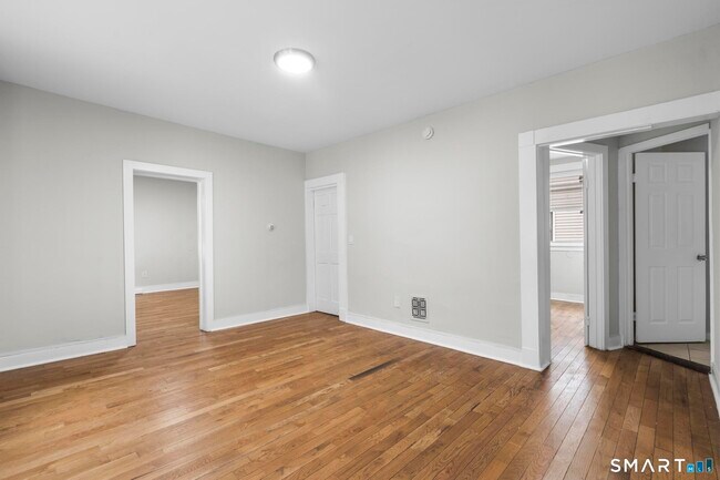 Building Photo - 693 Dixwell Ave