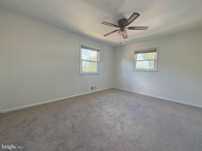 Building Photo - 4611 Eaton Pl