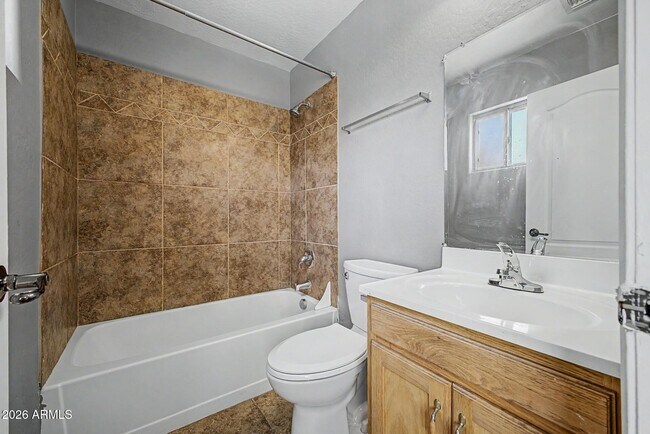 Building Photo - 11207 W Hopi St
