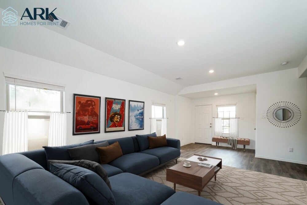 Building Photo - 1614 Oleander Grns Dr