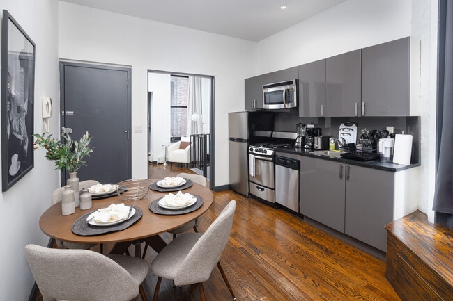 Eat-in Kitchen - 509 E 87th Street