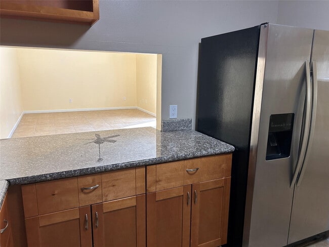 Building Photo - 4622 Holly Lake Dr