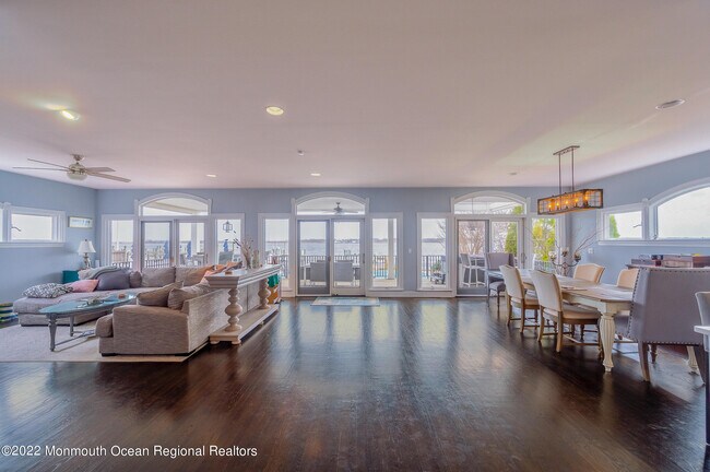 Building Photo - 709 Princeton Ave