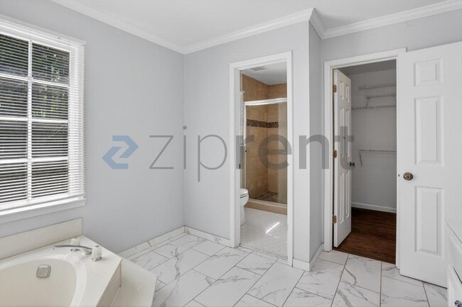 Building Photo - Unit