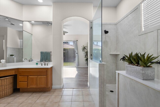 Building Photo - 74629 Lavender Way