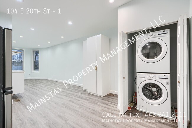 Building Photo - 104 E 20th St