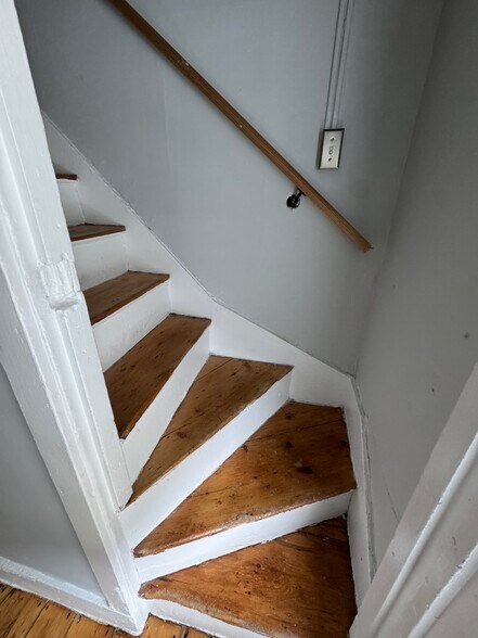 Building Photo - 177 Saint John St