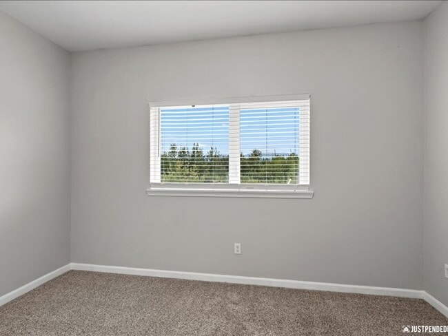 Building Photo - Timber Ridge Townhome