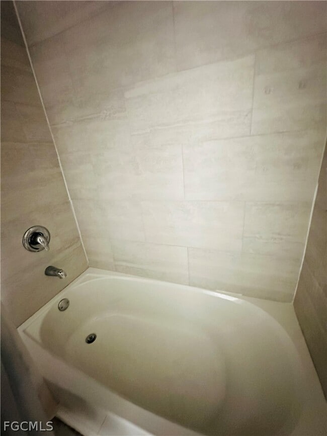 Building Photo - 3020 Skyline Blvd