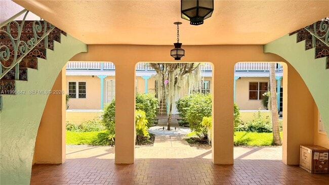 Building Photo - 736 13th St