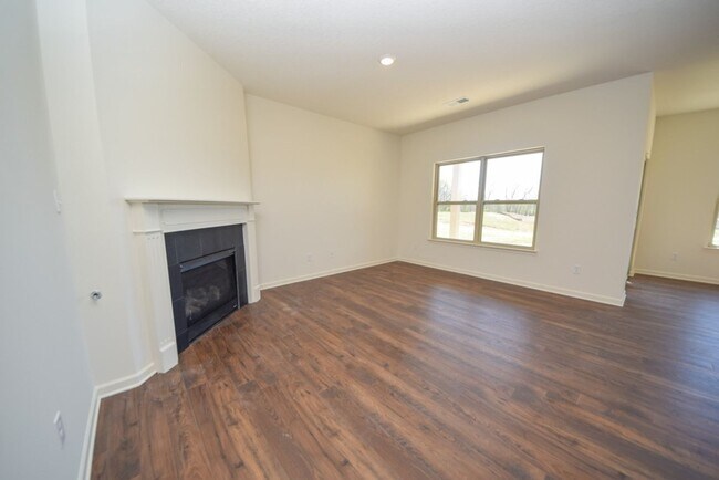 Building Photo - DR Horton built home in 2021; 4 bed, 2 bath home in Atoka.