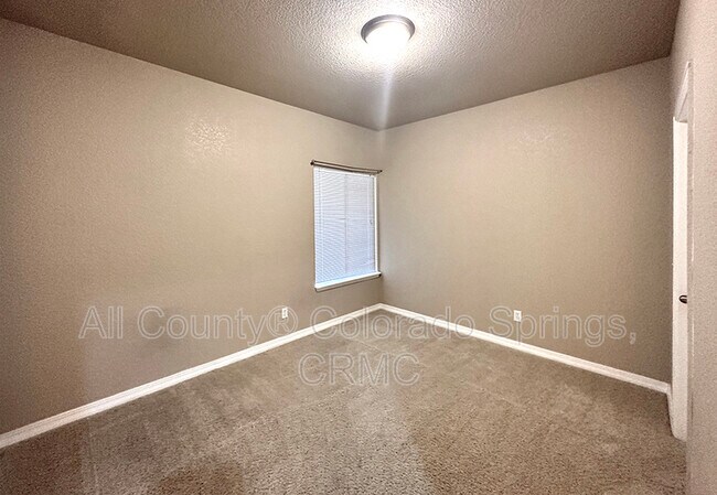 Building Photo - 4880 Kerry Lynn View
