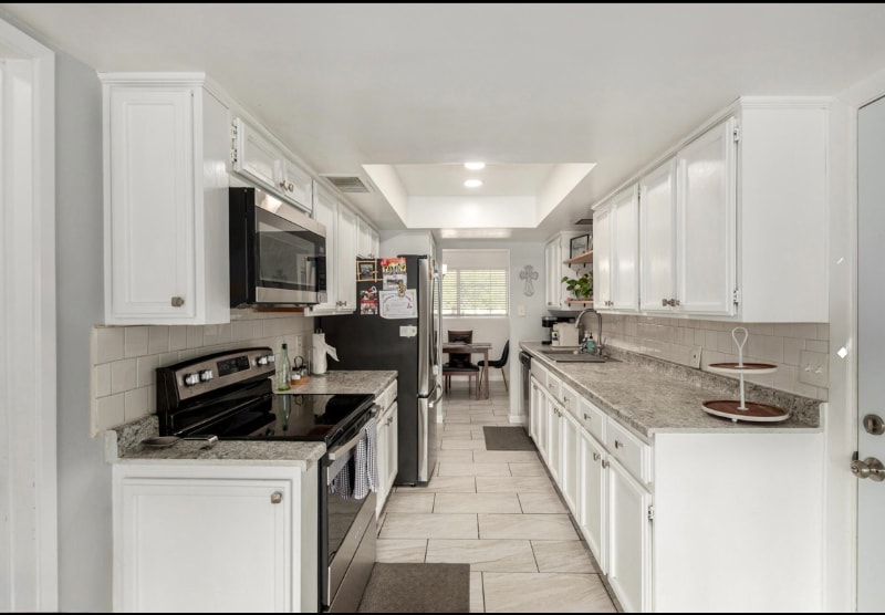 Building Photo - 7320 N 17th Ave