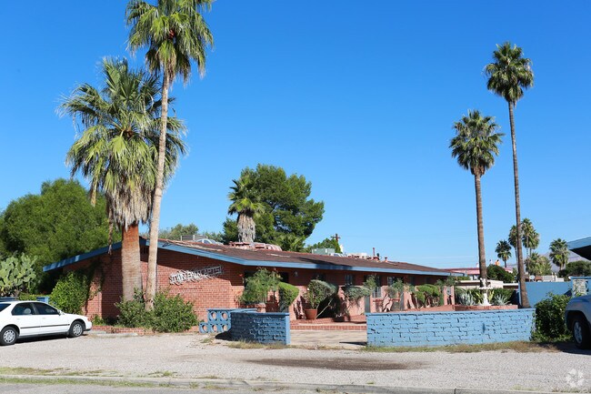 Building Photo - Twin Palms Apartments