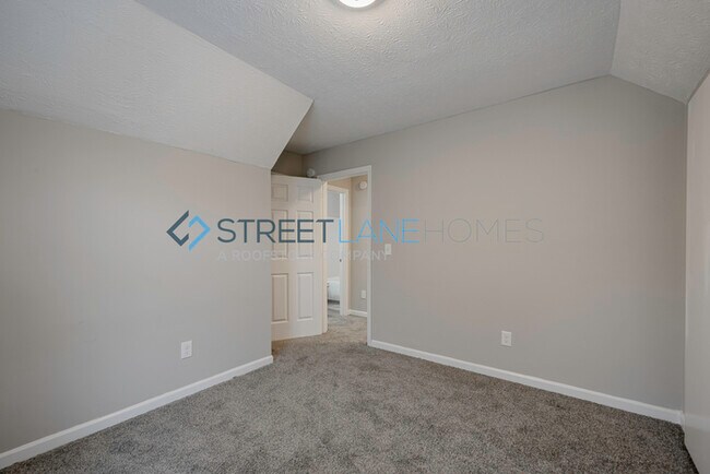 Building Photo - NOW OFFERING $250 OFF FIRST FULL MONTH IF ...