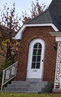 Building Photo - 640 Beaumont Ave
