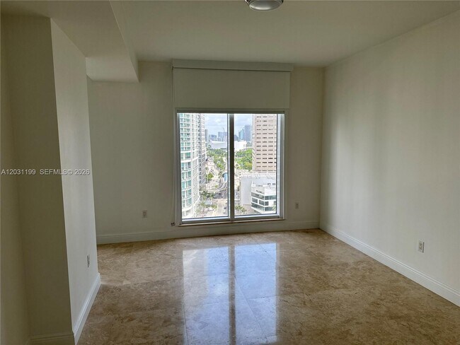 Building Photo - 901 Brickell Key Blvd