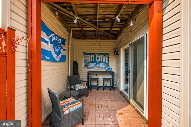 Building Photo - 5076 Grimm Dr