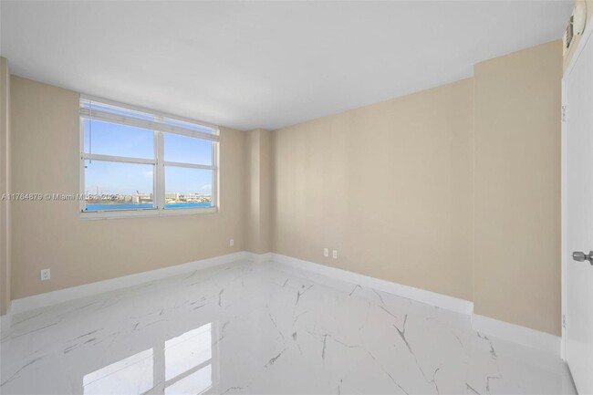 Building Photo - 770 Claughton Island Dr