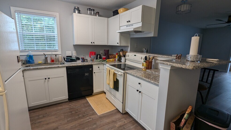 Building Photo - 2021 Wolf Tech Ln