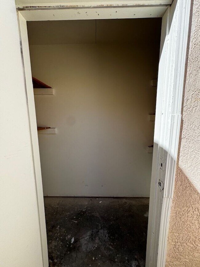 Building Photo - 12244 Menaul Blvd NE