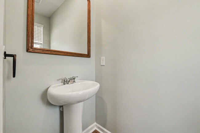 Building Photo - 296 Blue Haw Dr