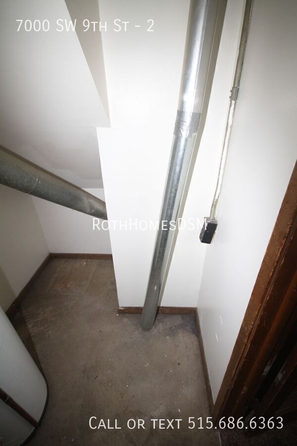 Building Photo - 7000 SW 9th St