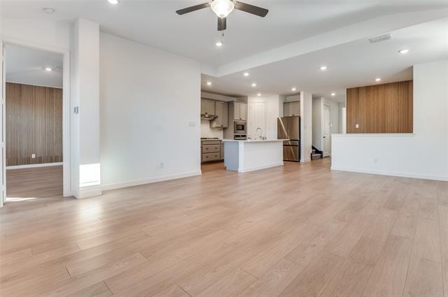 Building Photo - 2625 Toledo Dr